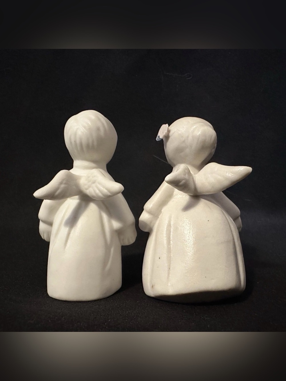 Vintage White Bisque Porcelain Kissing Angel Figurines Boy Girl Pair 3" Decor - Picture 4 of 8